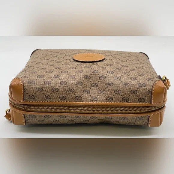 Authentic Gucci Micro GG Supreme Crossbody Bag - Picture 13 of 16